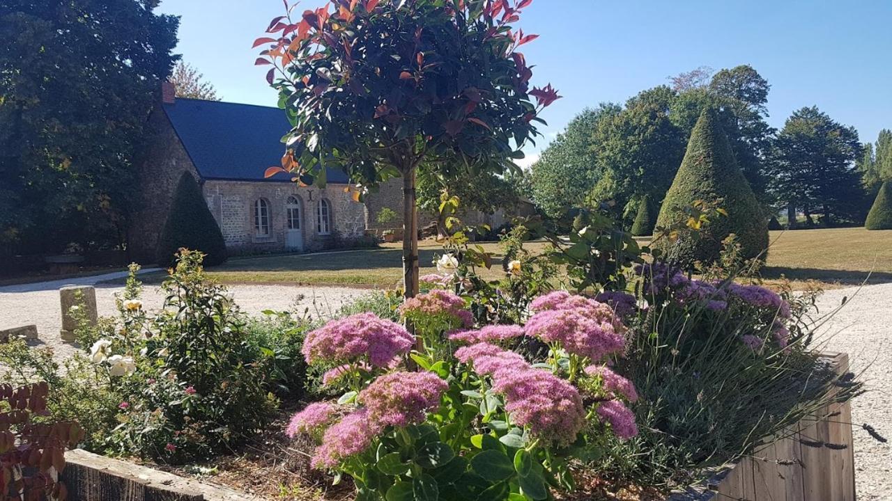 L'Annexe Du Plessis Bochard Hostal Saint-Pierre-des-Nids Exterior foto